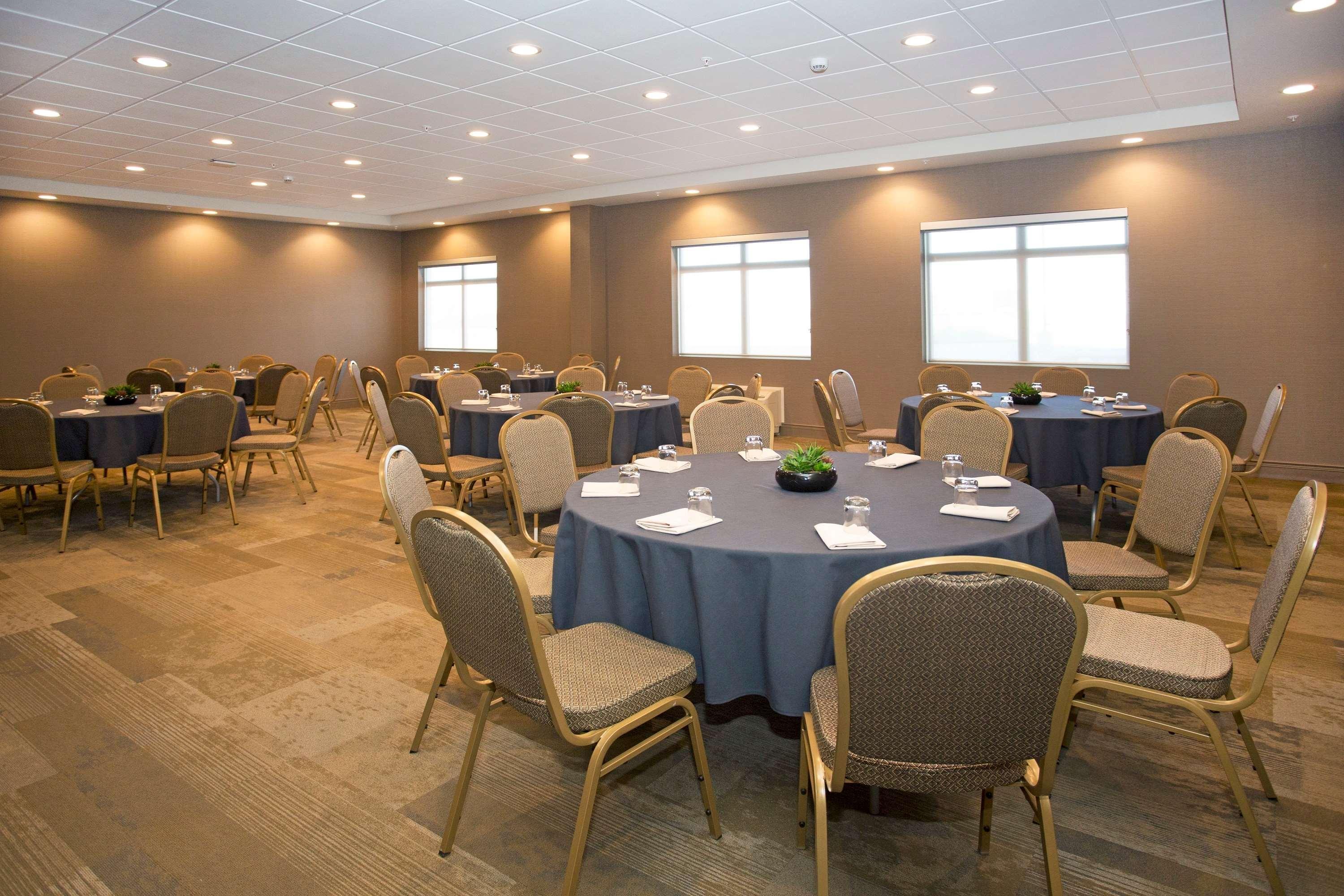 Wingate By Wyndham Calgary Airport Otel Dış mekan fotoğraf