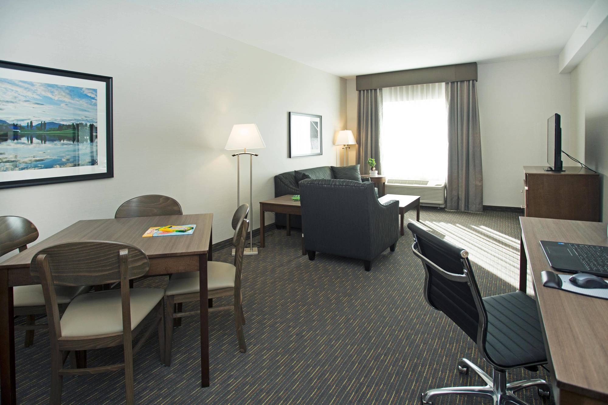 Wingate By Wyndham Calgary Airport Otel Dış mekan fotoğraf
